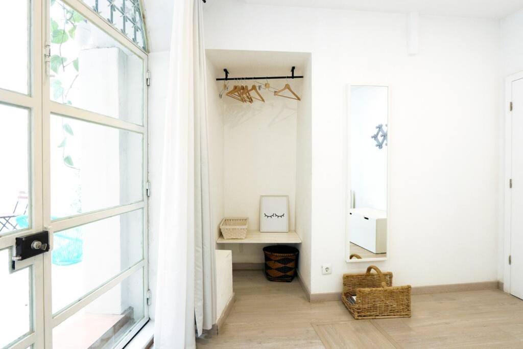 Alfama'S Hidden Terrace Gem Apartment ลิสบอน ภายนอก รูปภาพ